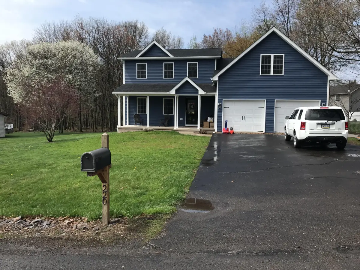 220 Fairwood Boulevard, Mountain Top in Mountain Top