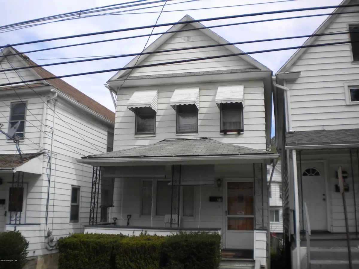 21 W Chestnut Street, Wilkes-Barre in Wilkes-Barre