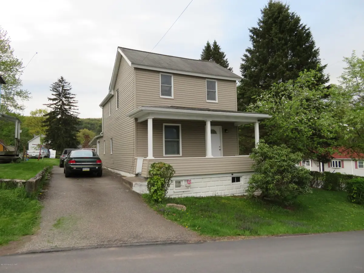 206 6th Street, Weatherly in Weatherly