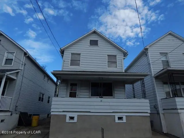 18 Warner Street, Plains in Plains