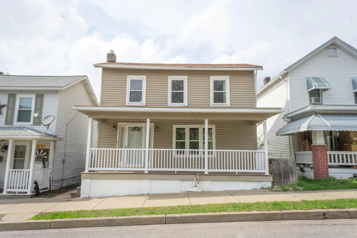221 4th Street, Weatherly in Weatherly