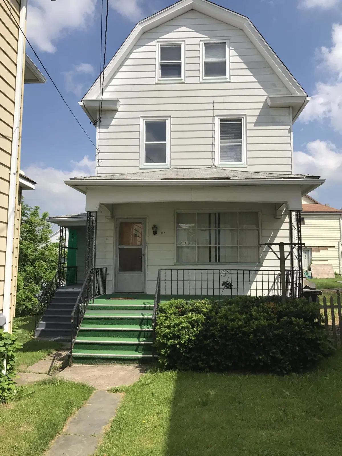 216 W Ridge Street, Nanticoke in Nanticoke