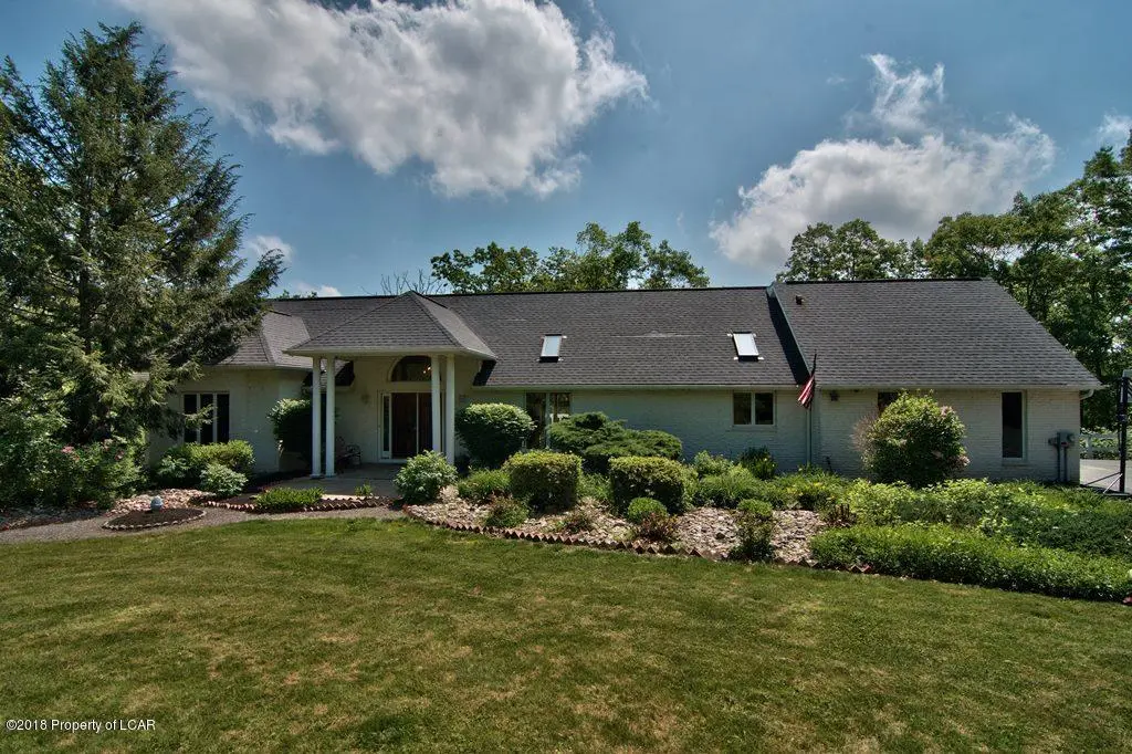 613 Laurel Lakes Drive, Mountain Top in Mountain Top