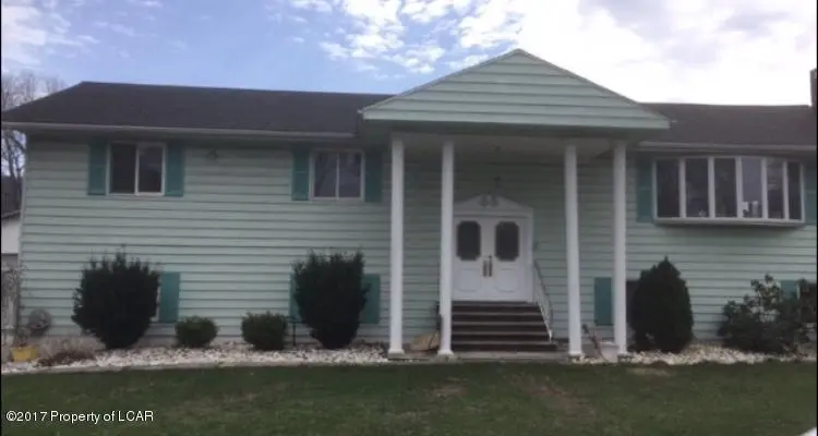 157 Bear Creek Boulevard, Wilkes-Barre in Wilkes-Barre