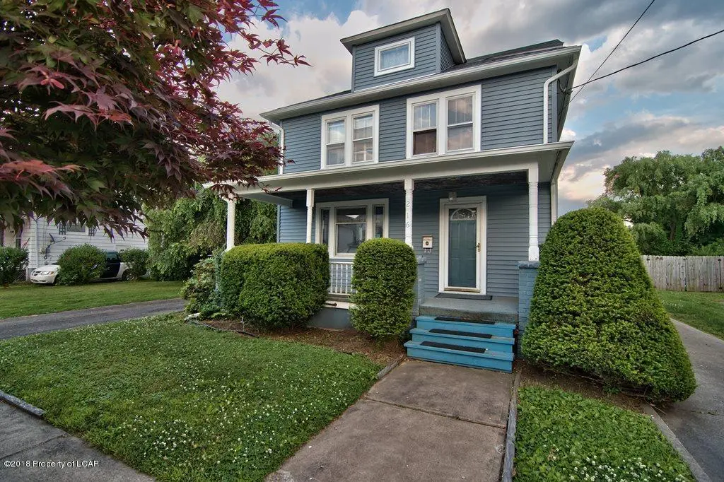216 Lyndwood Ave, Hanover Township in Hanover Township