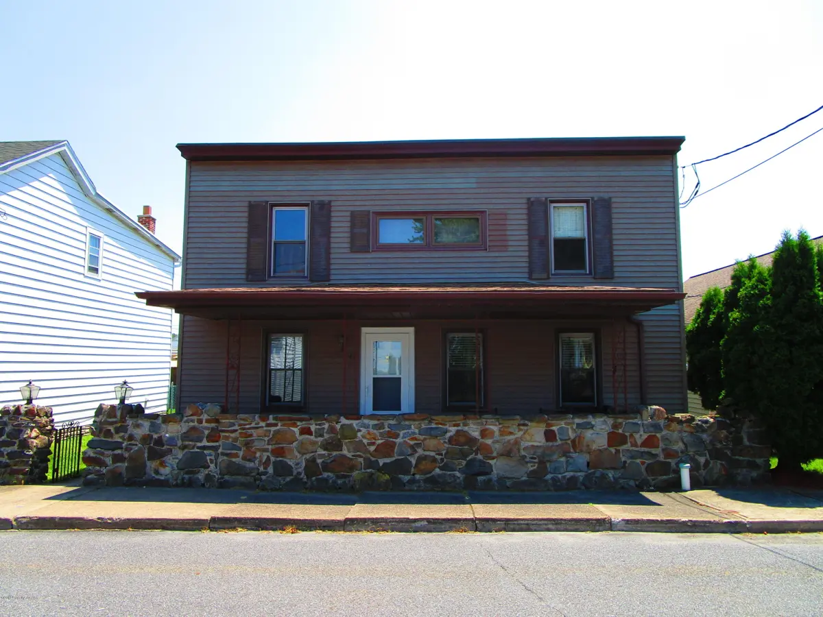 12 Center Street, Kelayres in Kelayres
