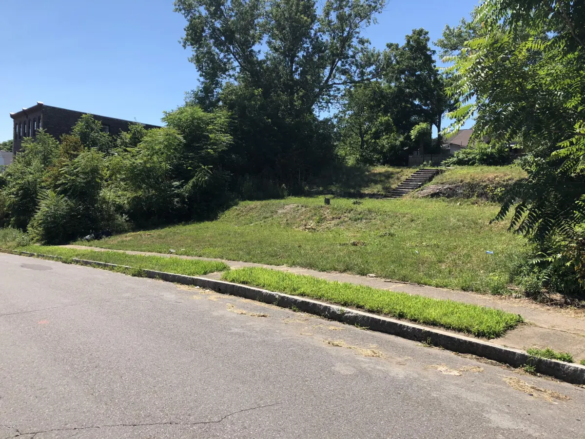 54-62 Madison Street, Wilkes-Barre in Wilkes-Barre