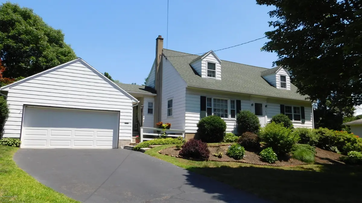 106 Summit St., Shavertown in Shavertown