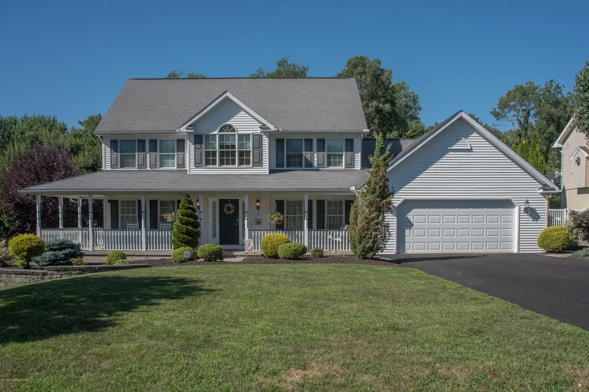 24 Lombardo Drive, Jenkins Township in Jenkins Township