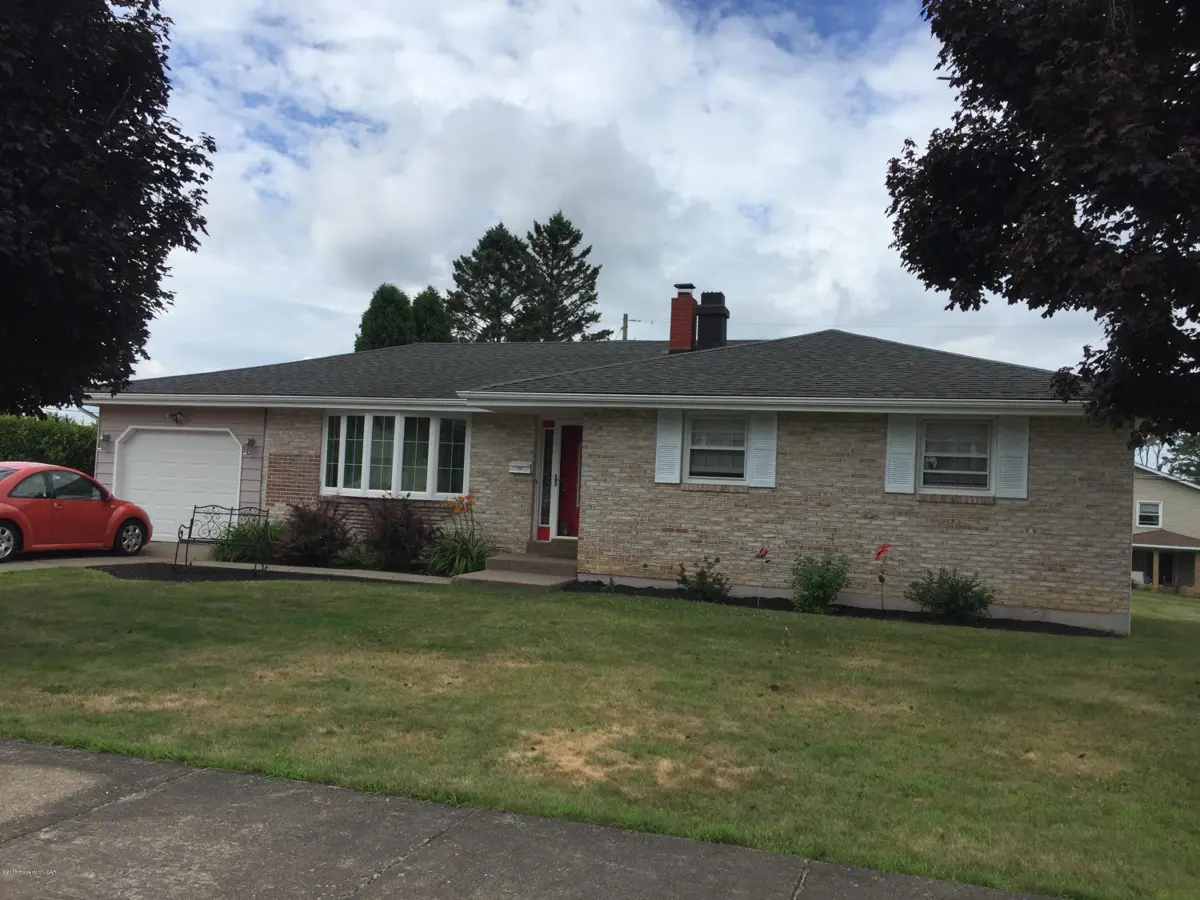 350 Candlewood Circle, Hazleton in Hazleton
