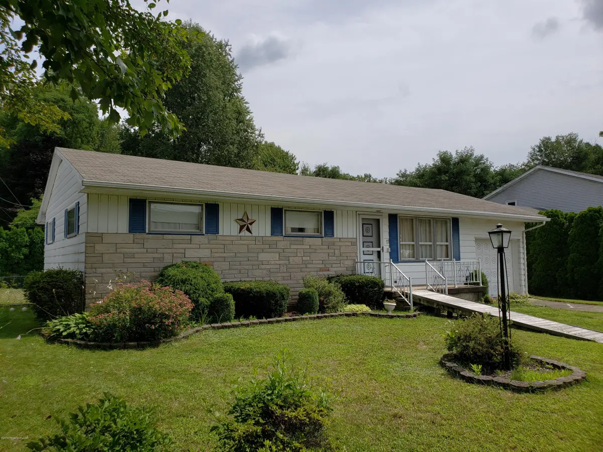 11 Packer Ave., Exeter in Exeter