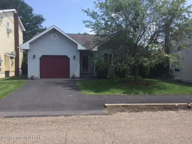 61 Dean Street, Beaver Meadows in Beaver Meadows