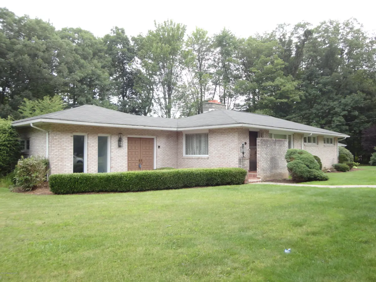 17 Woodland Avenue, Mountain Top in Mountain Top