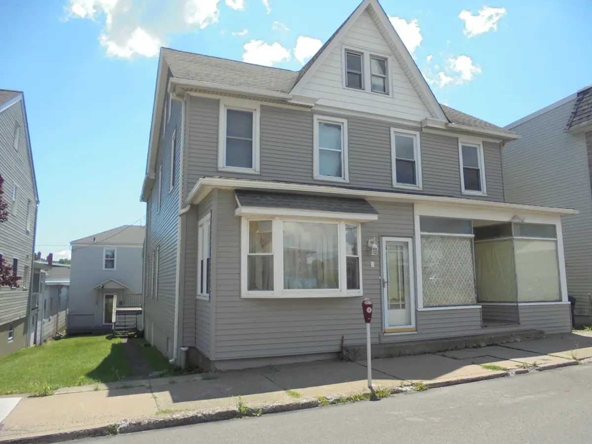 32 E Blaine Street, McAdoo in McAdoo
