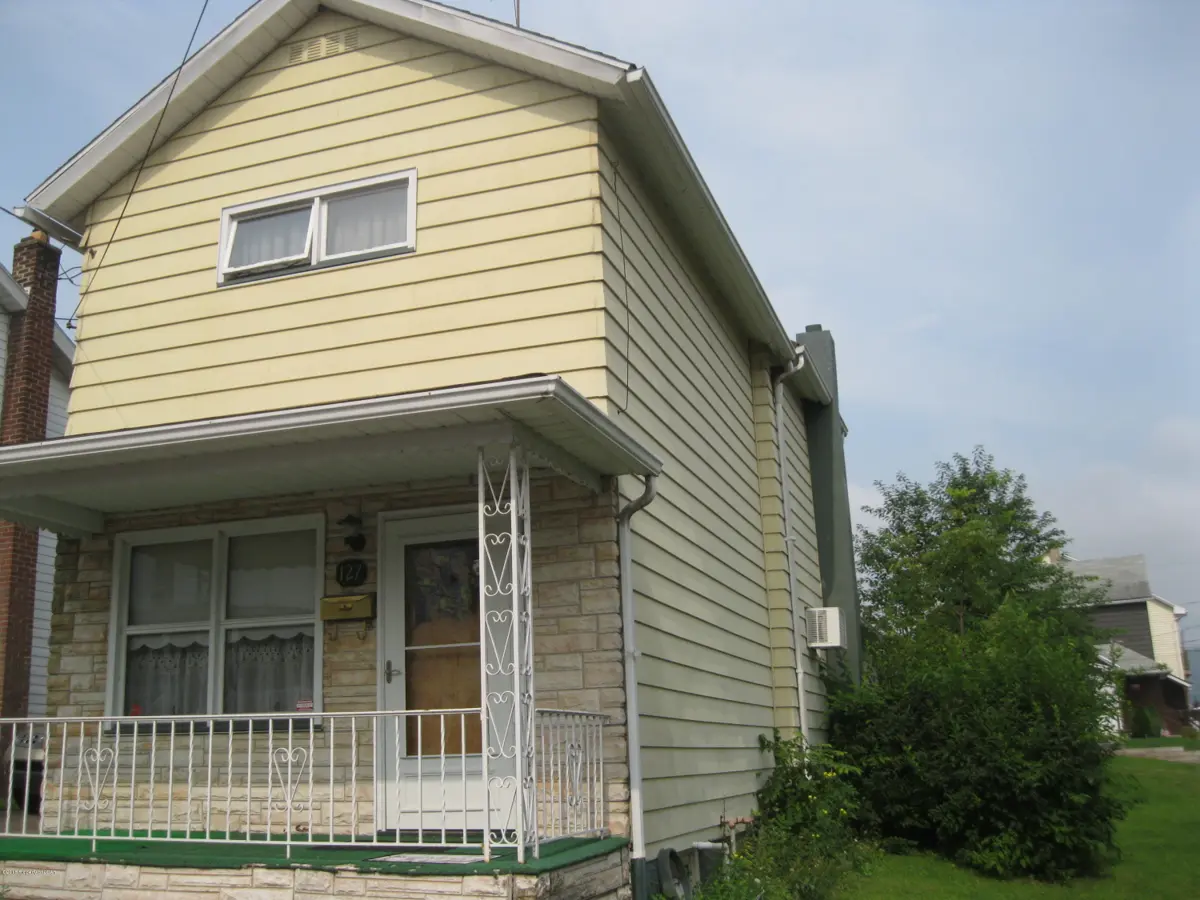 127 Tompkins Street, Pittston in Pittston