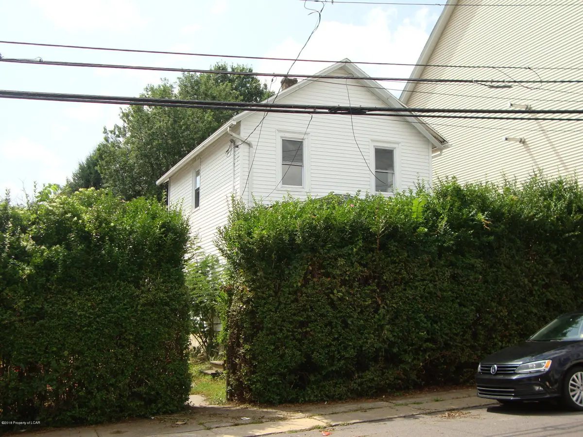318 S Hanover Street, Nanticoke in Nanticoke