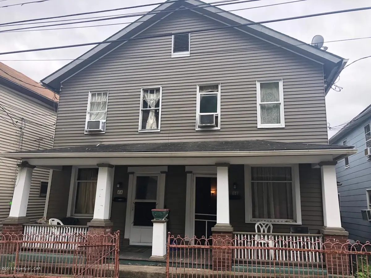 86 E Walnut Street, Plymouth in Plymouth