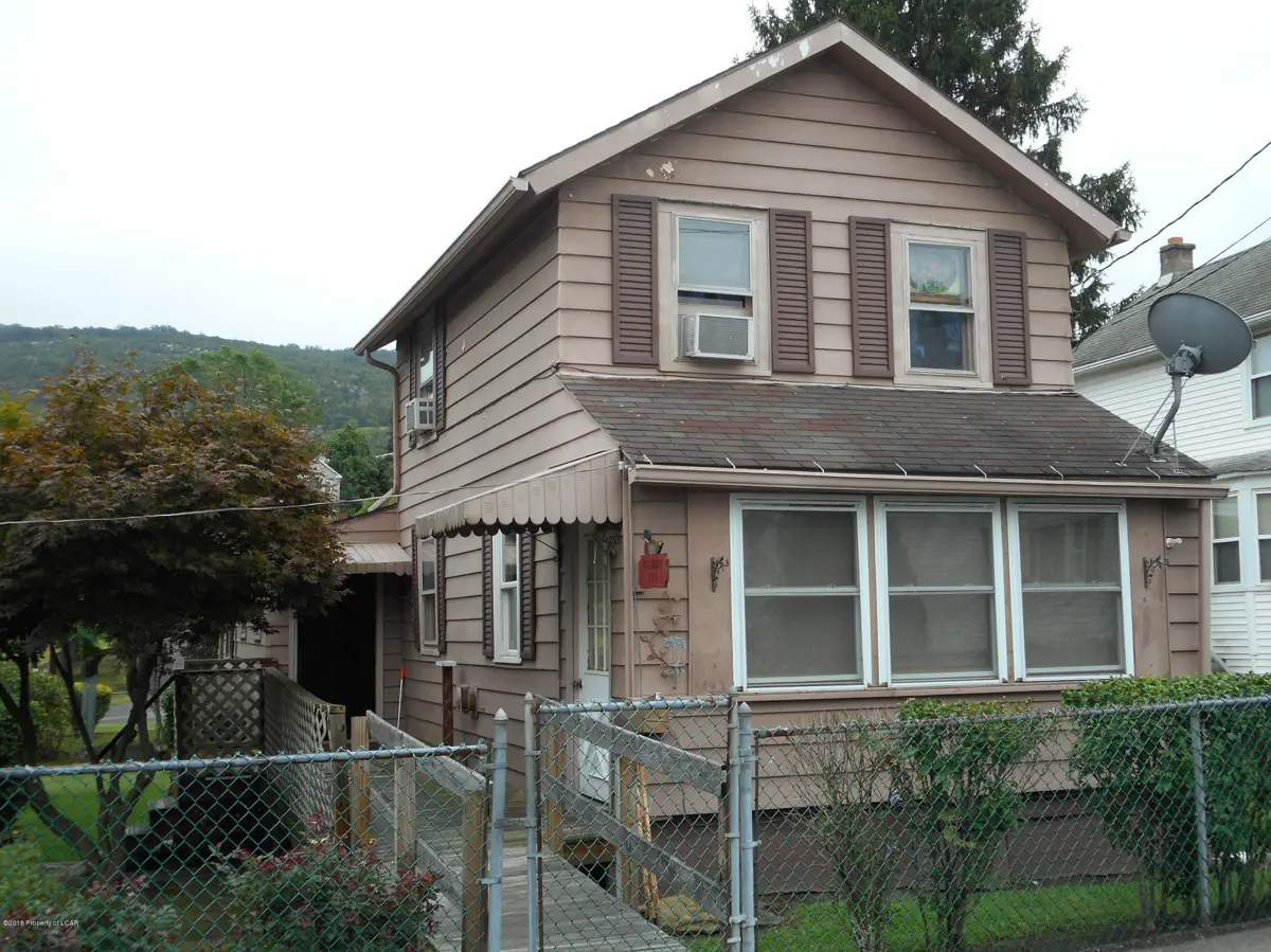 138 S Walnut Street, Wilkes-Barre in Wilkes-Barre