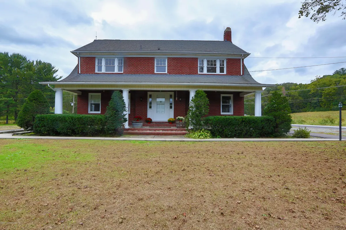 3049 High Mountain Road, Falls in Falls