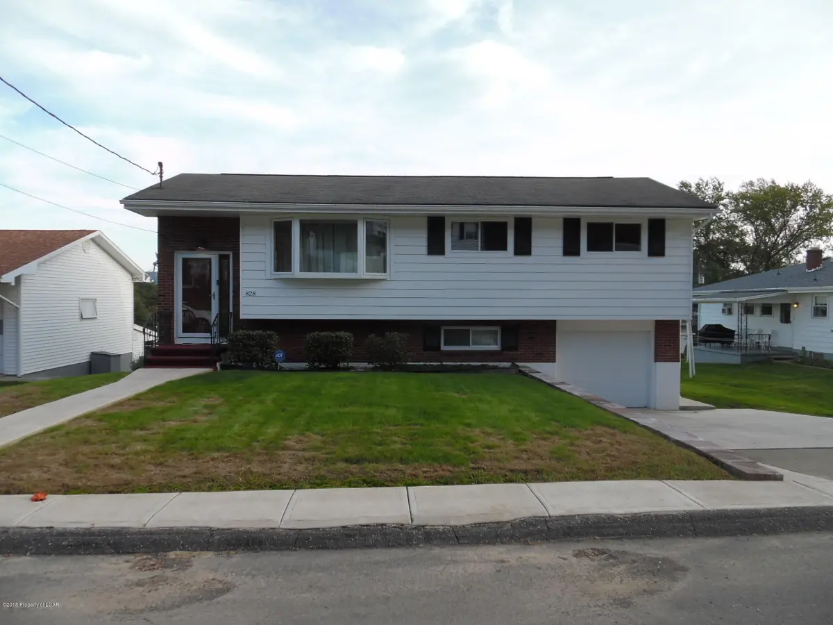 828 Beverly Drive, Plymouth in Plymouth