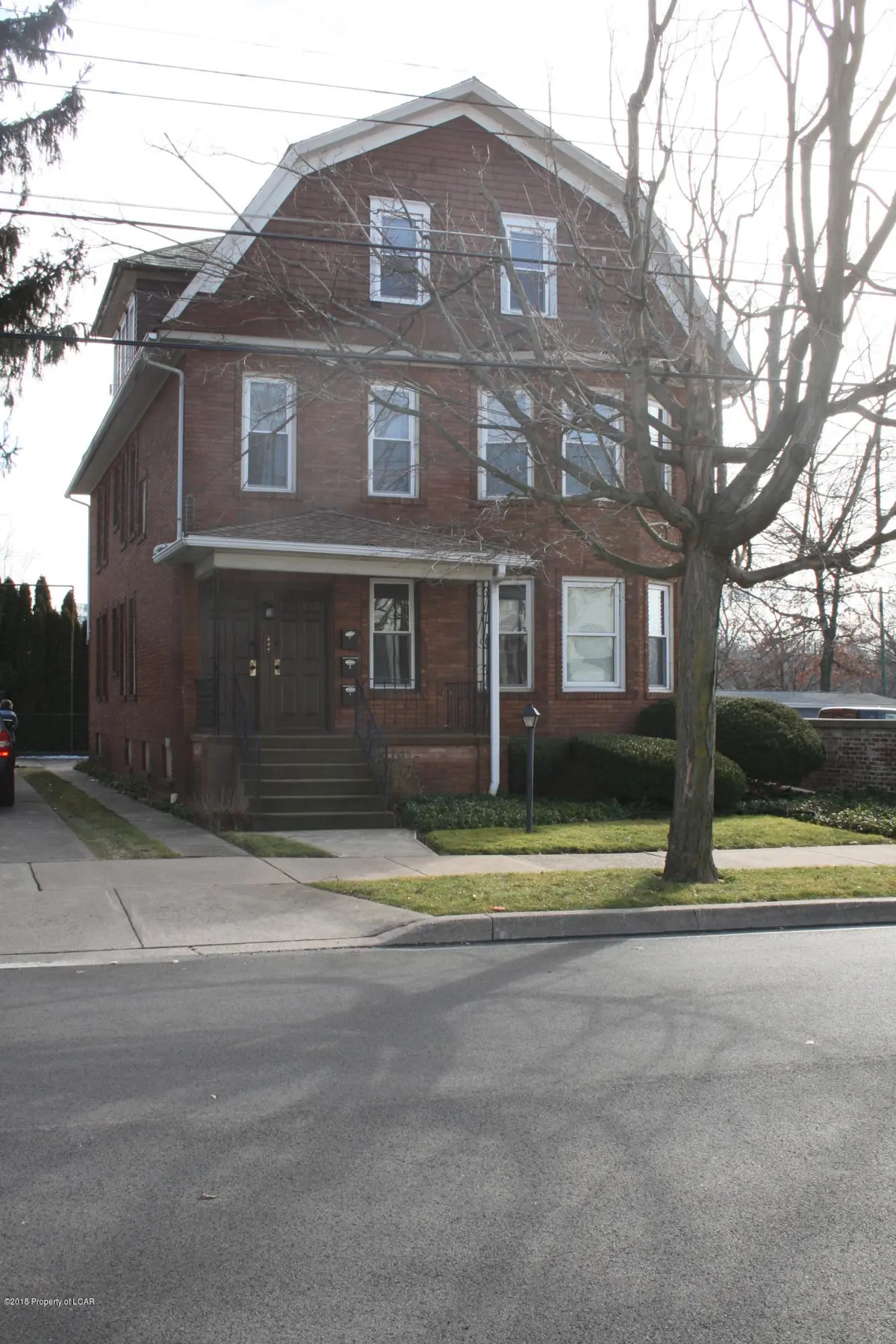 16 First Ave., Kingston in Kingston