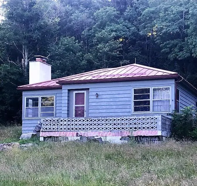 945 Bethel Hill Road, Shickshinny in Shickshinny