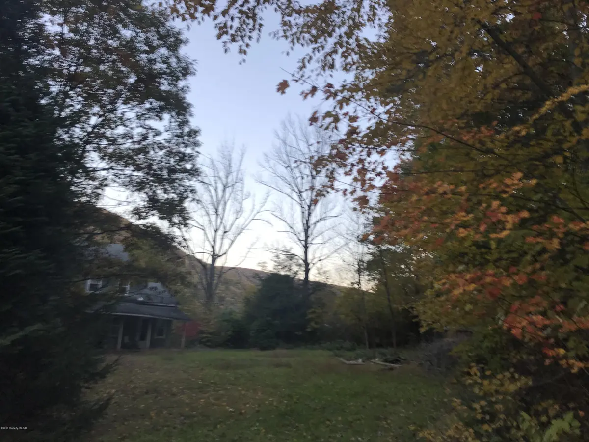 Mountain Street, Rock Glen in Rock Glen