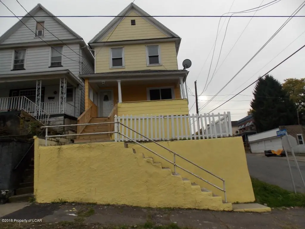 74 W Division Street, Hanover Township in Hanover Township