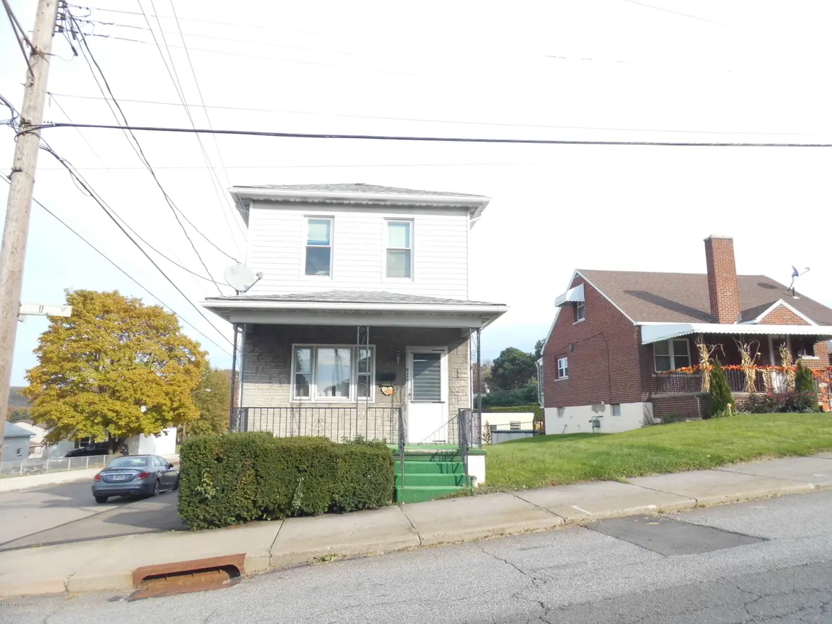 929 N Laurel Street, Hazleton in Hazleton