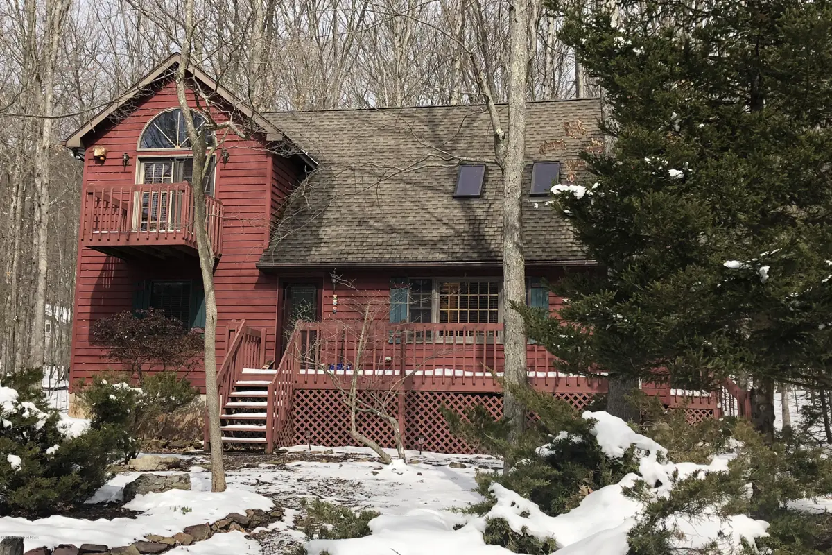 271 W Lake Valley Drive, Hazleton in Hazleton