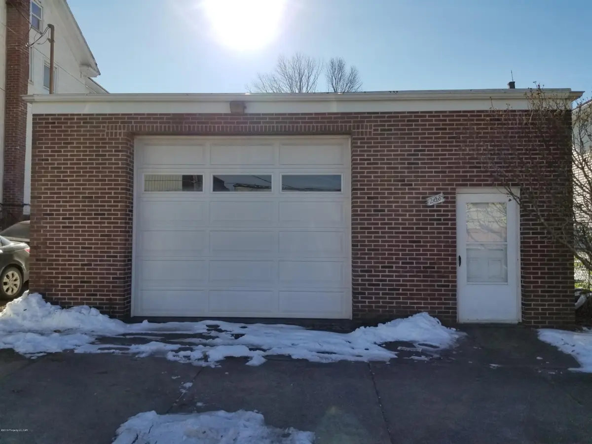 208 E Mine Street, Hazleton in Hazleton