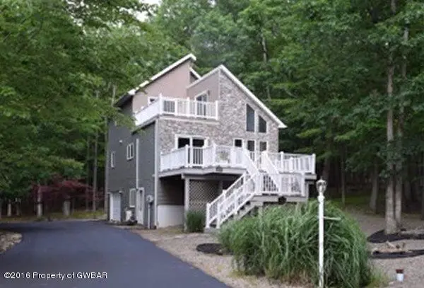 319 NAVAHO Drive, Hazleton in Hazleton