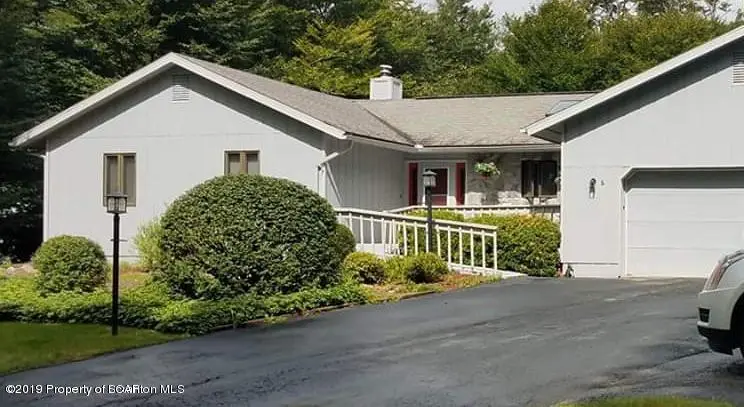 107 Pebble Beach Road, Tobyhanna in Tobyhanna