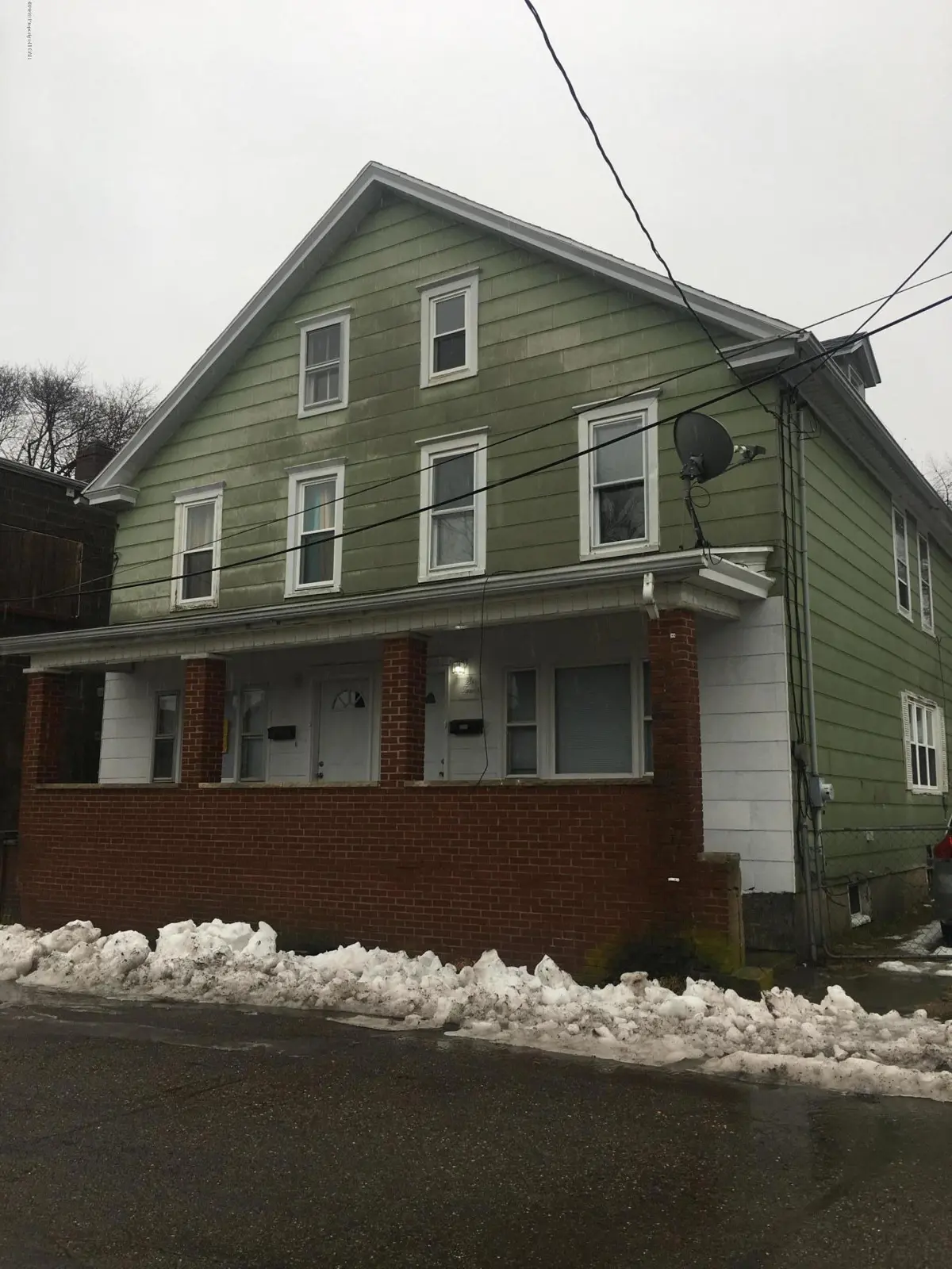 618 W 10th Street, Hazleton in Hazleton