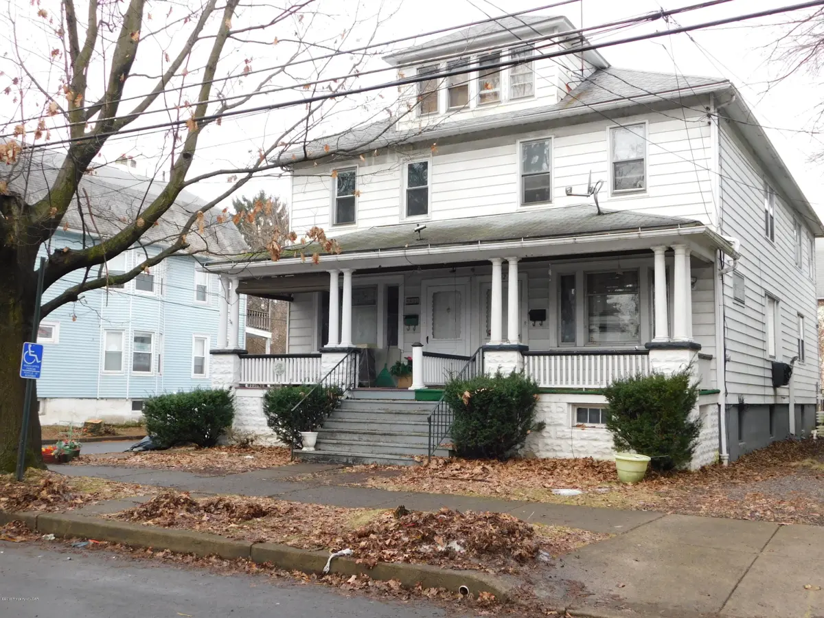 400-402 Chestnut Avenue, Kingston in Kingston