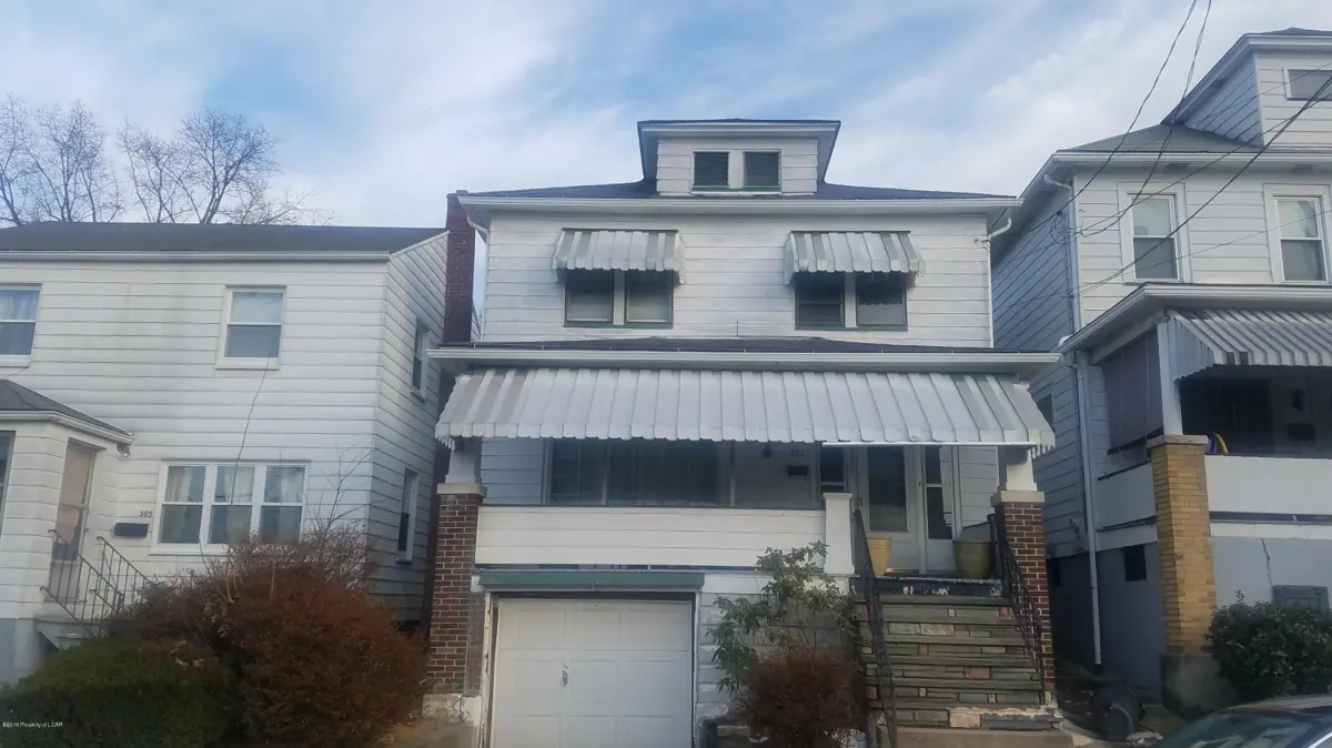 307 Lee Park Ave, Hanover Township in Hanover Township