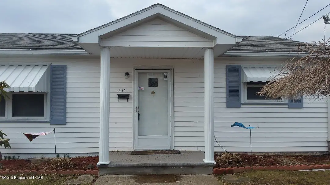461 Roosevelt Street, Exeter in Exeter