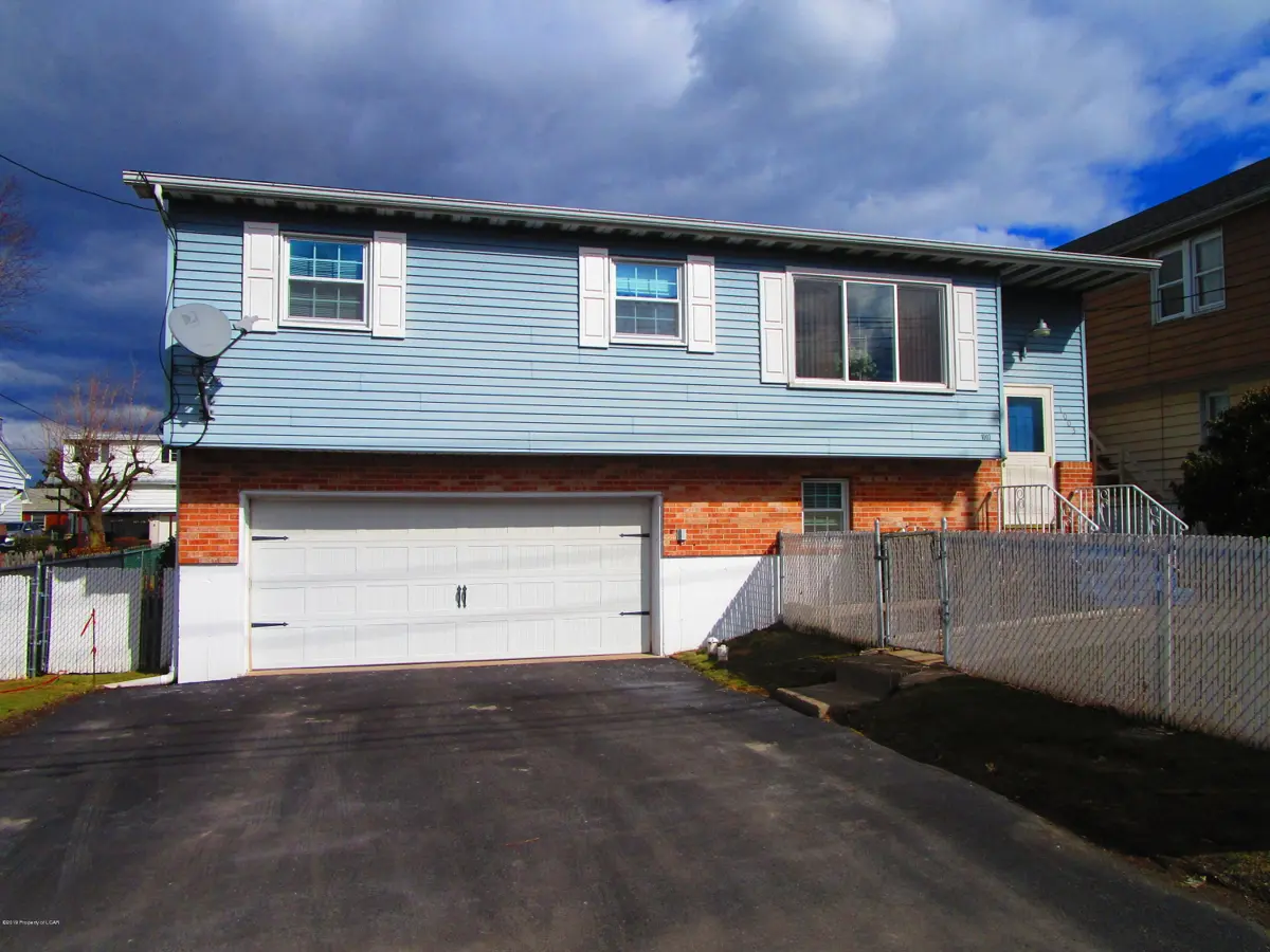 1003 Wilbur Court, Hazleton in Hazleton