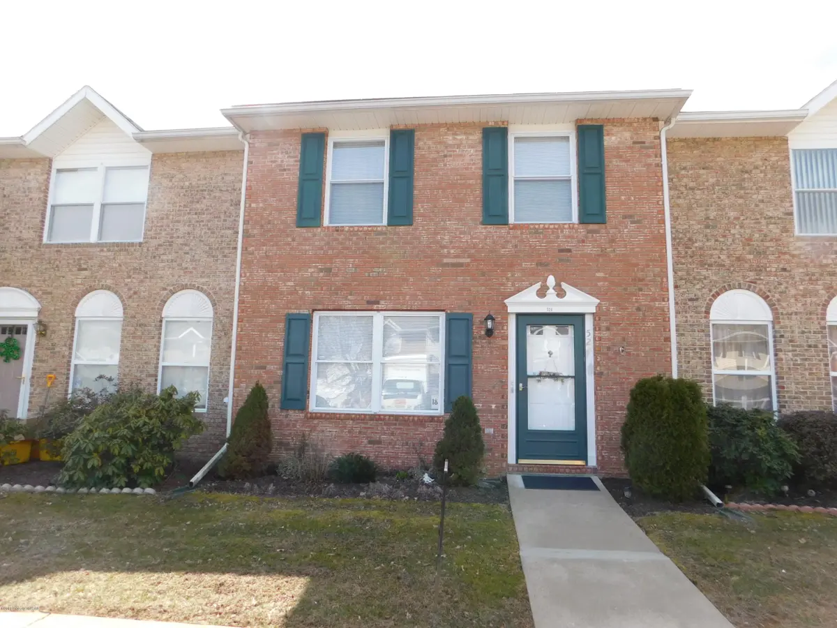 524 Clover Court, Exeter in Exeter