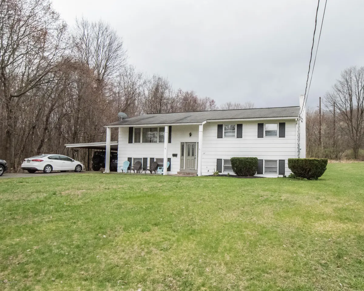 197 W Cemetery Street, Ashley in Ashley