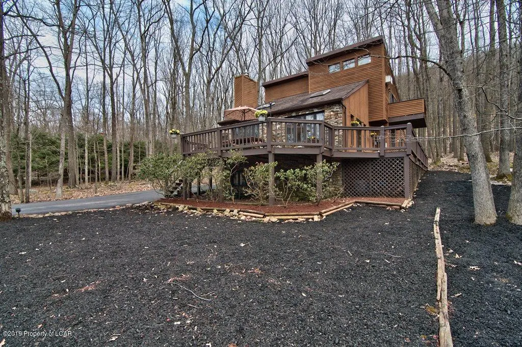 274 W Tuscarora Drive, Hazleton in Hazleton