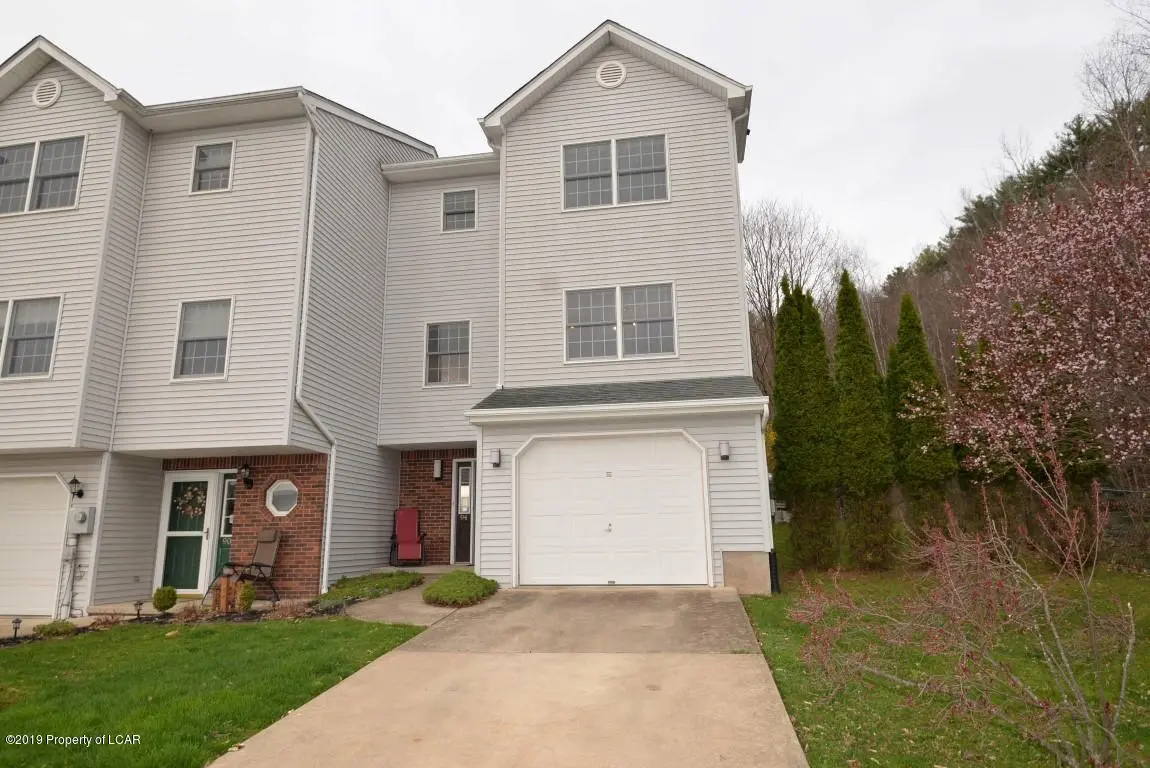 94 Grandville Drive, Swoyersville in Swoyersville