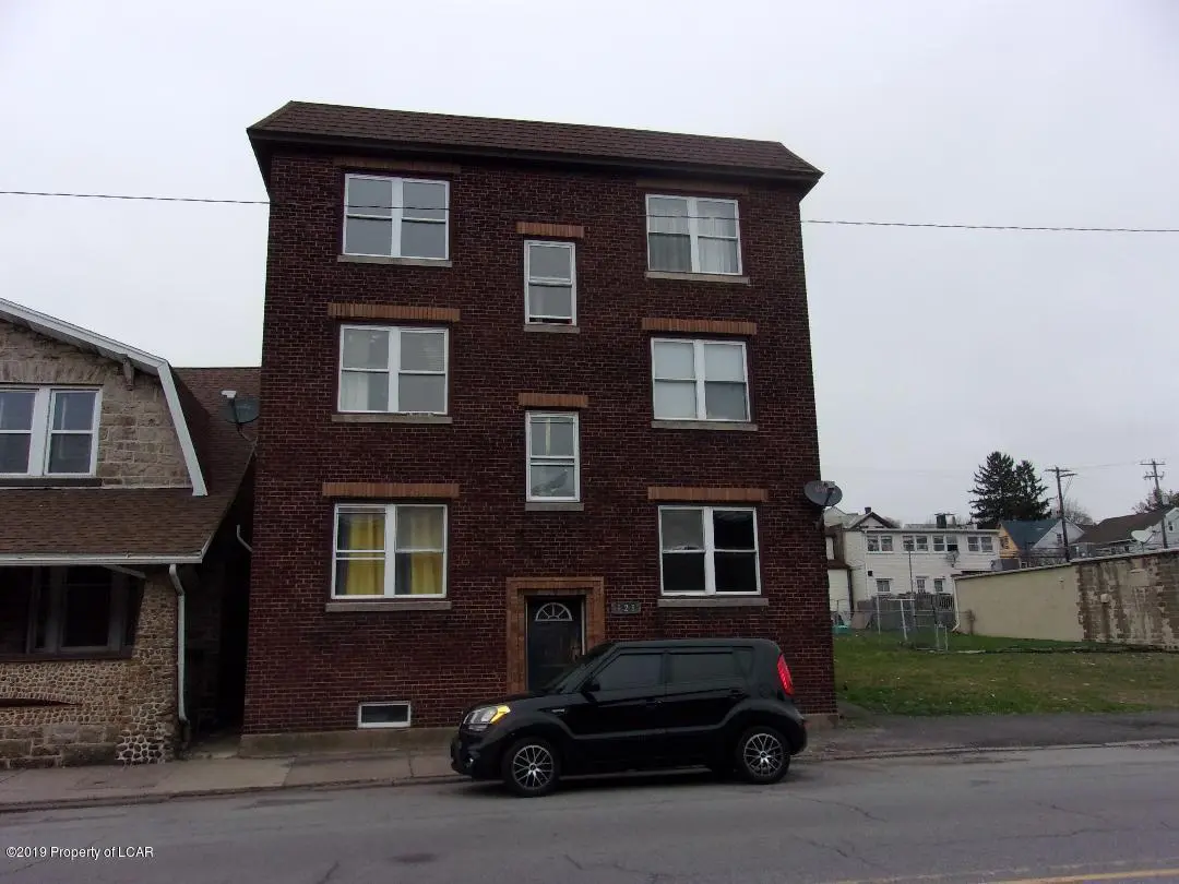 129-131 E Diamond Avenue, Hazleton in Hazleton