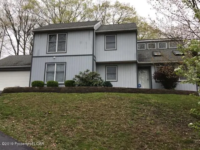 12 Rockledge Drive, Mountain Top in Mountain Top