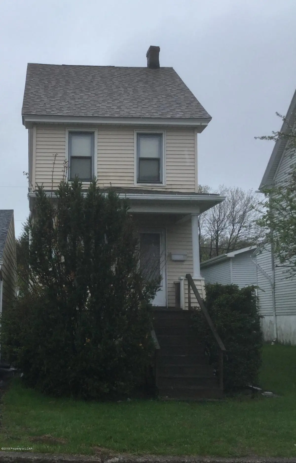 522 E Kiefer Avenue, Hazleton in Hazleton