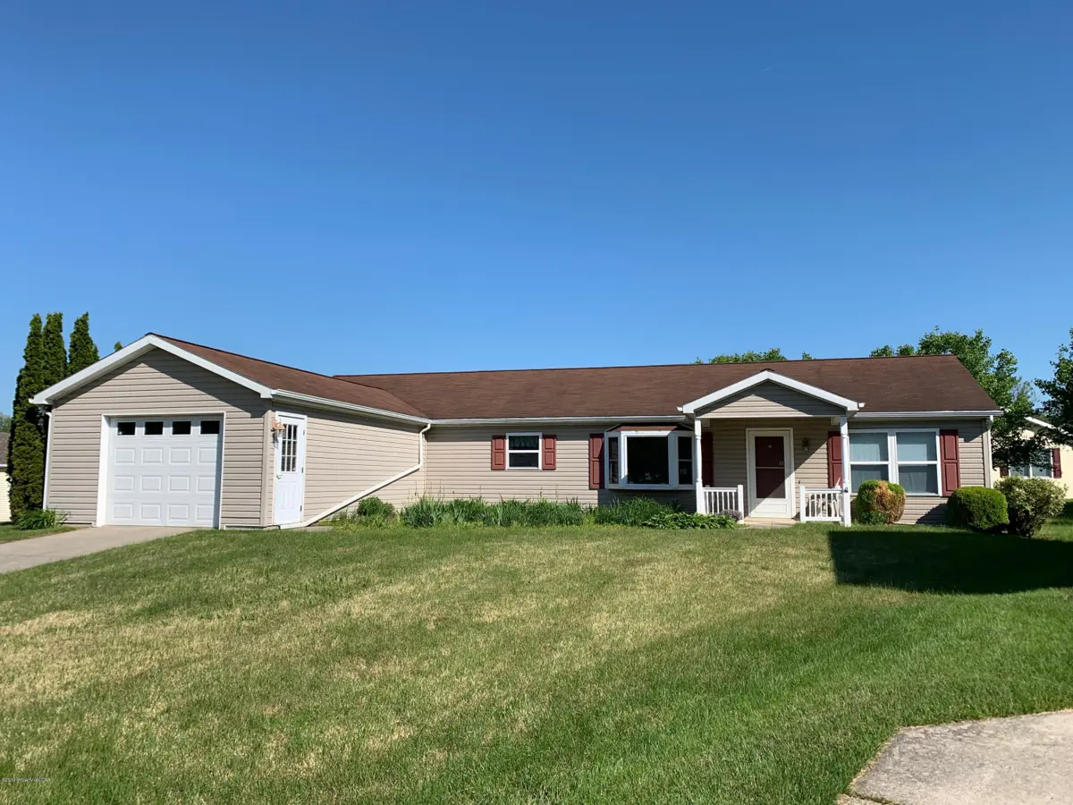 609 Canal Drive, Pine Grove in Pine Grove
