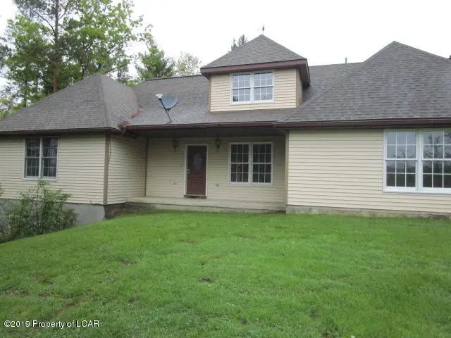 989 Suscon Road, Pittston Township in Pittston Township
