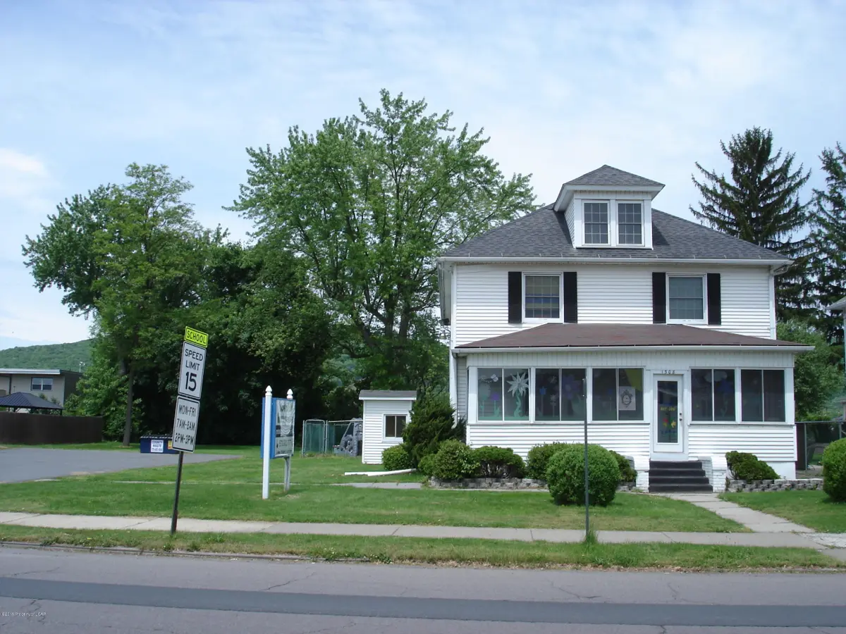 1308 Wyoming Avenue, Exeter in Exeter