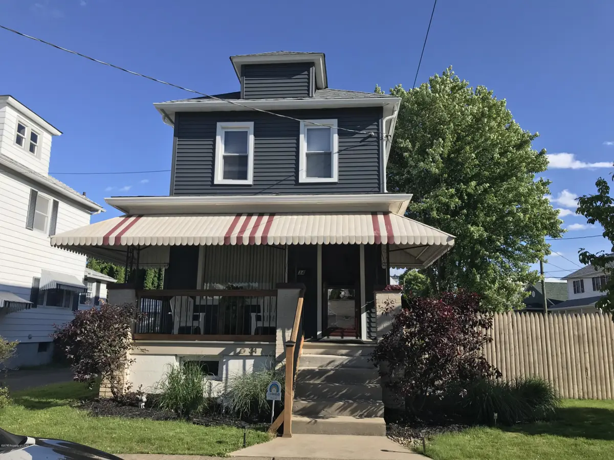 34 Goeringer Ave, Hanover Township in Hanover Township