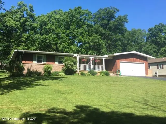 802 Aspen Drive, Mountain Top in Mountain Top